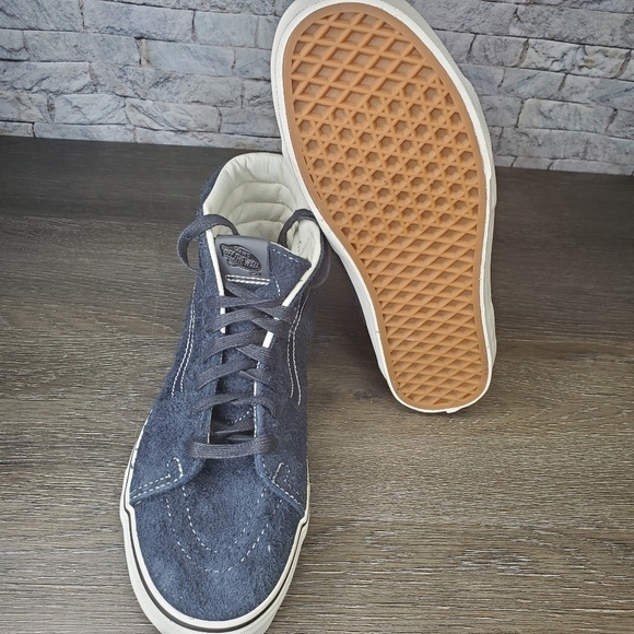 New Vans Sk8-Hi Hairy Suede - Picture 7 of 9